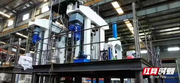 湖南麥克斯攪拌捏合設(shè)備有限公司,湘潭攪拌混合設(shè)備生產(chǎn)銷售,湘潭立式捏合機生產(chǎn)銷售